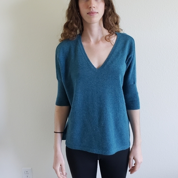 Marguerite by KATHRYN MCCARRON  Paper Thin 100% Cashmere Sweater size Small - Picture 1 of 14